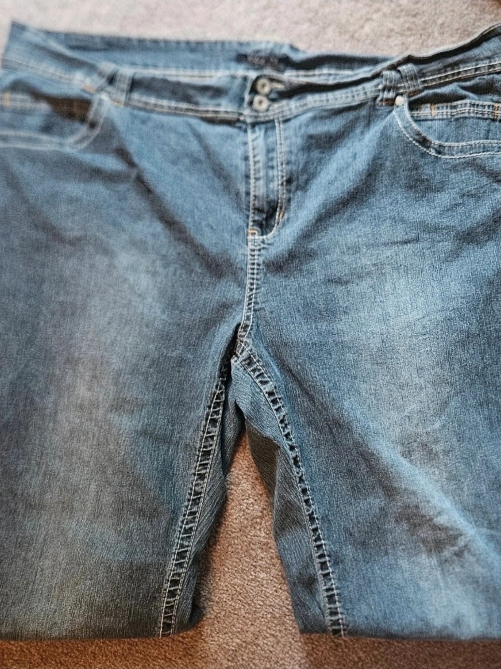 Roz&Ali Boot Cut Bedazzled Cowboy Jeans